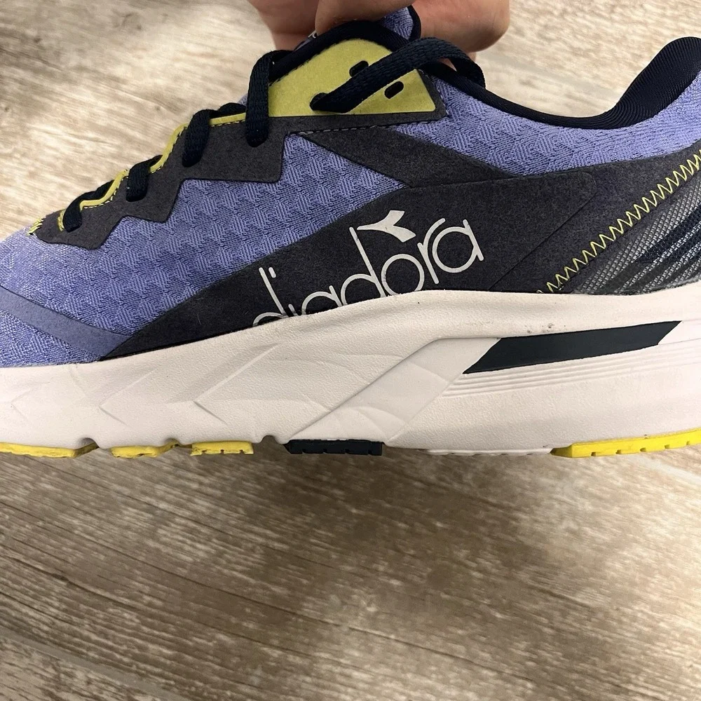 Diadora women mythos